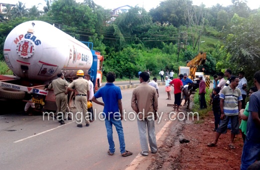 Gas tanker accident in Maroli